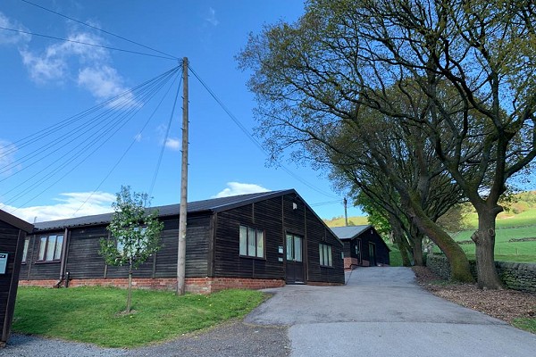 Unit 9 A Topland Office/Retail - Outside